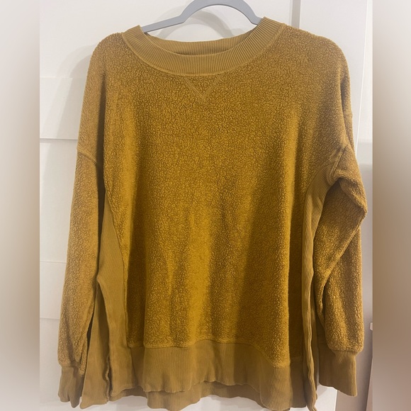 aerie Tops - XS Aerie mustard colored chilled out sweatshirt!